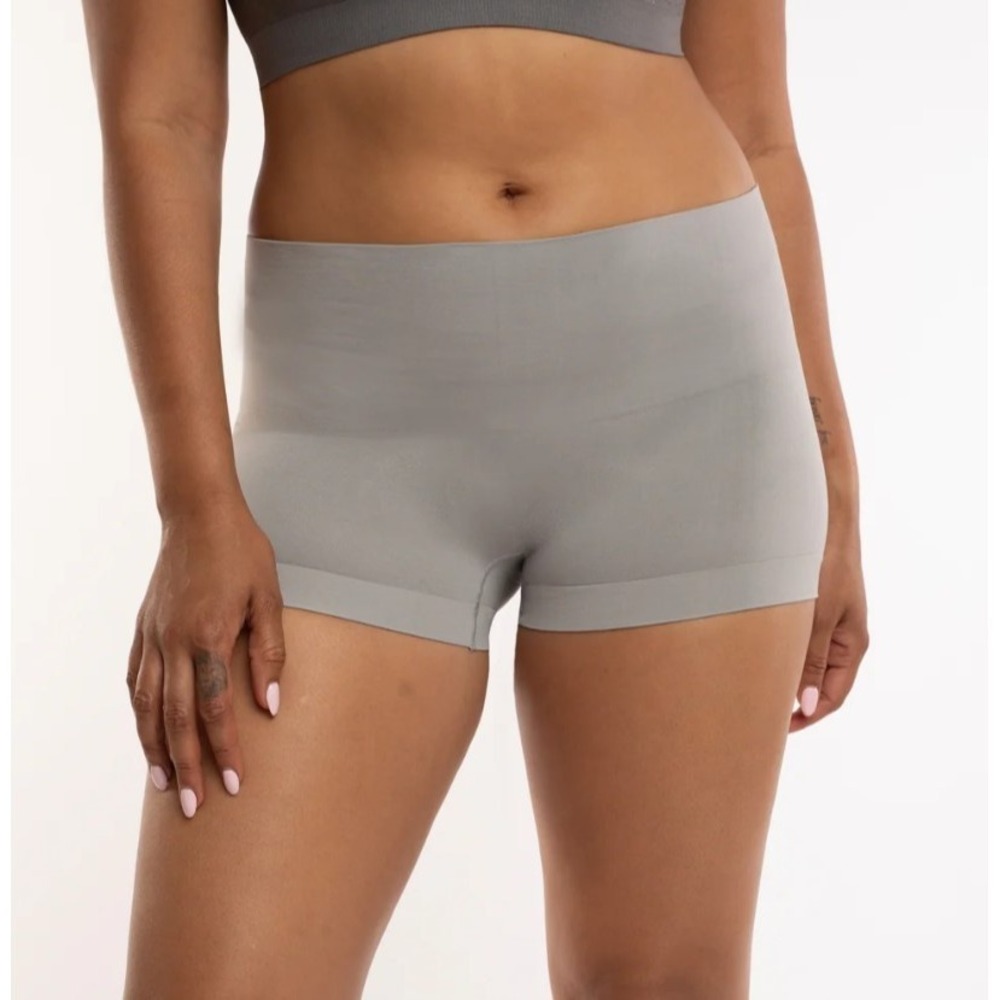 UNDEROUTFIT Smoothing At Waist Boyshort Stone Gray XL,  X-Large 330 NWOT